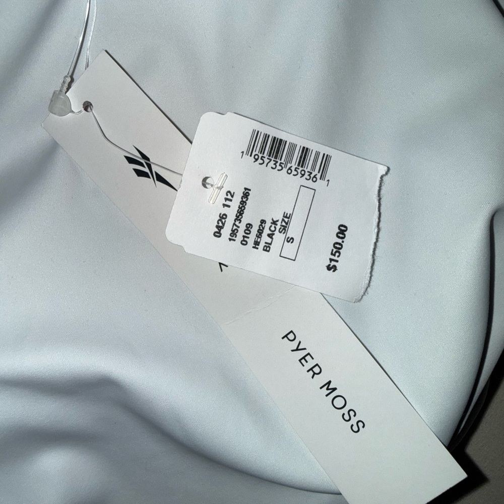 NWT Pyer Moss Trendy Black and White Graphic Crop Top - Picture 9 of 9